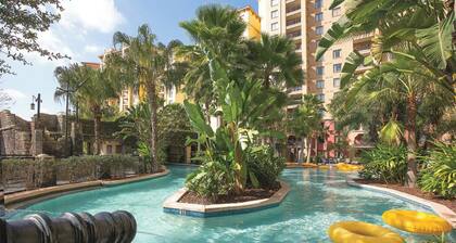 2BR/2BA deluxe, Disney & Universal Studios near, Pools/Lazy Rivers, Full kitchen