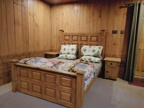 Deluxe Double Room | 1 bedroom, soundproofing, iron/ironing board, free WiFi
