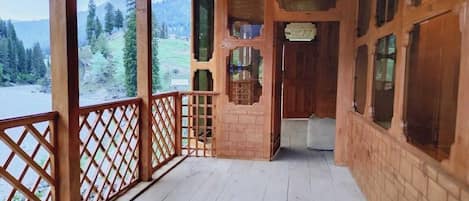 Deluxe Double Room | Balcony