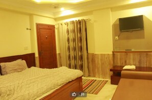 Deluxe-Doppelzimmer | Schallisolierte Zimmer, Bügeleisen/Bügelbrett, kostenloses WLAN