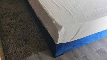 2 bedrooms, bed sheets