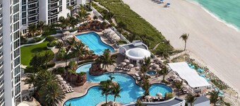 ★★★★★ Amazing Unit in an Exclusive Luxury Beach Resort