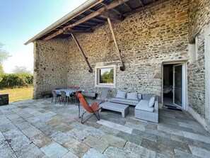 Outdoor dining - CHEZ CAZALETS - SUSMIOU (SUSMIOU)