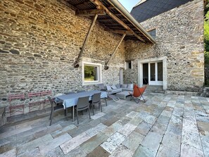 Outdoor dining - CHEZ CAZALETS - SUSMIOU (SUSMIOU)