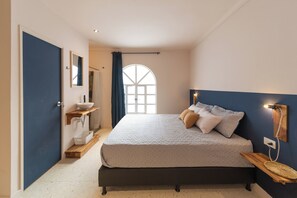 1 habitación, escritorio, wifi gratis y ropa de cama