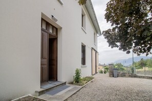 Exterior detail - LA RENCONTRE - CRUET (CRUET)