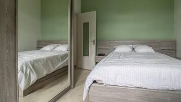 2 chambres, fer et planche Ă repasser, Wi-Fi gratuit, draps fournis