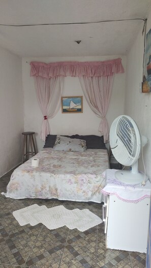 Economy Suite, 1 Double Bed, Accessible, Courtyard Area | Individually furnished, free WiFi - Rua São Pedro de Alcântara (Paraty)