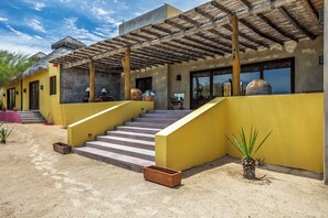 Exterior - Beachfront home with private pool and pickleball court (El Cardonal)