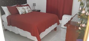 2 habitaciones, tabla de planchar con plancha, wifi y ropa de cama 