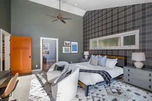 5 عدّة غرف نوم ومكتب ومكواة/لوح كي وسرير سفر