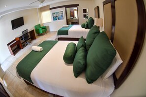 20 Schlafzimmer, Schreibtisch, Bügeleisen/Bügelbrett, WLAN