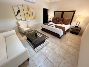 20 makuuhuonetta, työpöytä, silitysrauta/-lauta, Wi-Fi