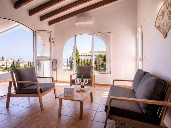 TV - Villa Teresita by Interhome (Pego)