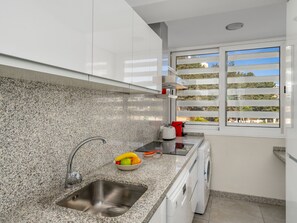 Fridge, microwave, oven, dishwasher