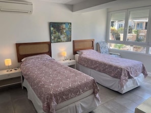 1 bedroom, iron/ironing board, Internet