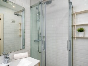 Hair dryer, towels - Eurosol by Interhome (Torremolinos)