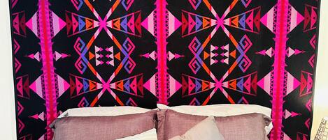 2 habitaciones, tabla de planchar con plancha, wifi y ropa de cama