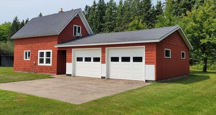 The Red House - modern beautiful Scandinavian style cozy cottage!