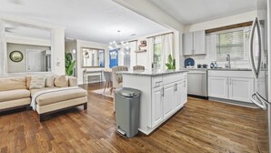 Interior - Urban Escape: 5BR Retreat (Decatur)