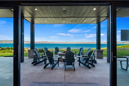 Lake Haven-11 Bedrooms - Sleeps 70+ - Indoor slide