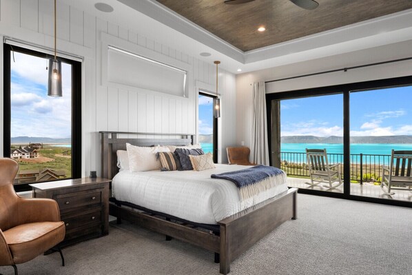 11 bedrooms, desk, iron/ironing board, travel crib