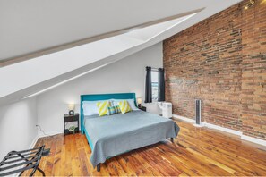 House, 2 Bedrooms | 2 bedrooms, laptop workspace, iron/ironing board, free WiFi