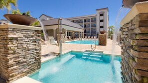 Pool - Beach Service Included!  Private Patio! Gated Community! Walk to Beach! Alerio C101 Free Activities! (Miramar Beach)