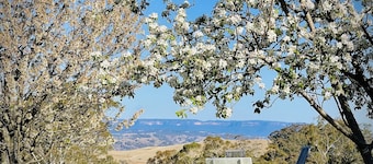 Jenolan Luxury Farm Stay in Blue Mountains