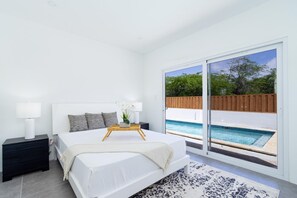 2 bedrooms, iron/ironing board, WiFi