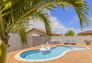Pool - Beautiful 3BR2BA, Amazing Location w/ Private Pool (Noord)