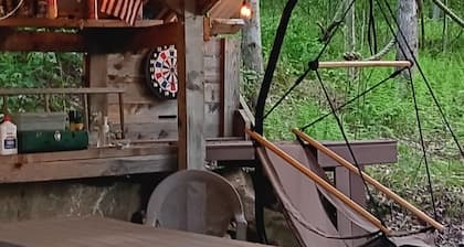 2-bedroom camper cottage Close to many outdoor activities and small towns.