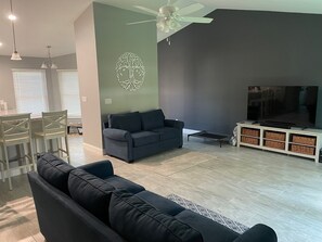 Living area - Lovely Duplex in Rockledge. Close to I-95 (Rockledge)