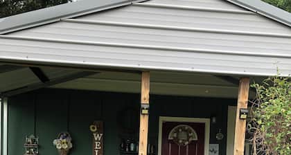 Mel’s Country Cottage