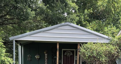 Mel’s Country Cottage
