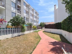 Property grounds - Ground floor ideal for couples 100m beach (Sant Pol de Mar)