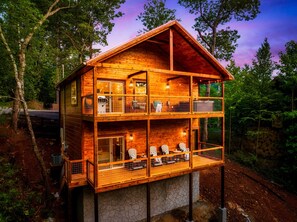 Exterior - New Smoky Mtn Cabin, Spectacular Theater & Game Rm! (Sevierville)