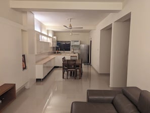 Interior - A luxury 2 bedroom apartment on the highway between Ettumanoor and Kottayam. (Kottayam)