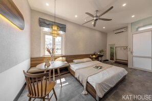 3 bedrooms, in-room safe, free WiFi, bed sheets - 3 bedrooms with lots of natural light, Old Quarter (Hà Nội)