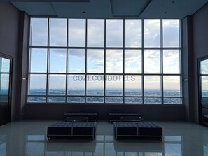 Interior - The Beacon Makati by Cozi Condotels (Makati)