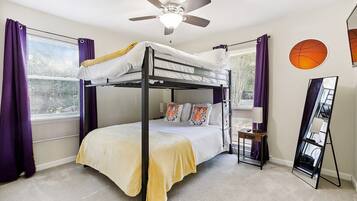 3 bedrooms, desk, iron/ironing board, WiFi