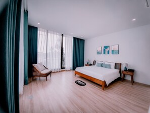 3 bedrooms, WiFi, bed sheets