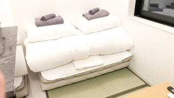 Desk, WiFi, bed sheets