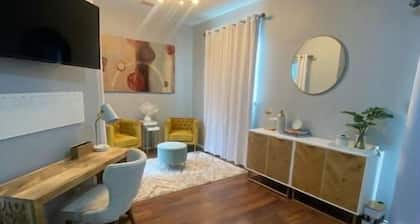Cozy spacious condo ,perfect location , all the love you need
