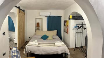 2 bedrooms, iron/ironing board, travel crib, WiFi