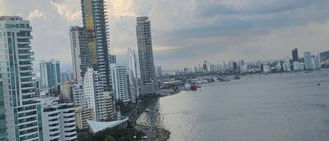 حمّام سباحة خارجي