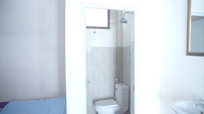 Bathroom - Nadyah Syariah Homestay (Banyuwangi)