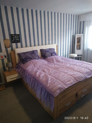 2 soverom, strykejern/-brett, wi-fi (inkludert) og sengetøy