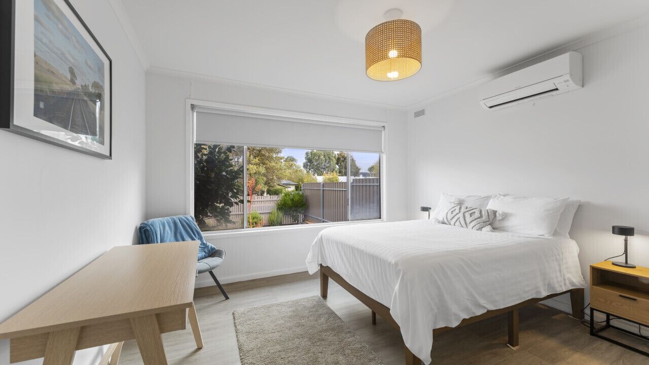 3 soverom, skrivebord, strykejern/-brett og wi-fi (inkludert)