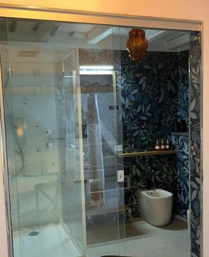 Környezetbarát piperecikkek, papucsok és törölközők